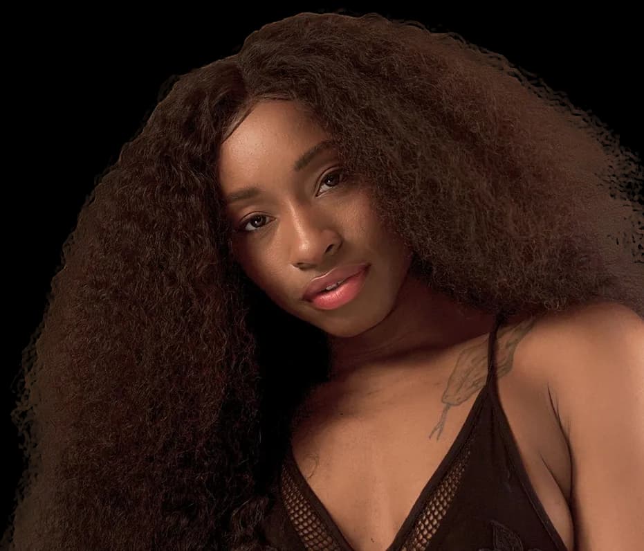 Picture of a girl with curly hair