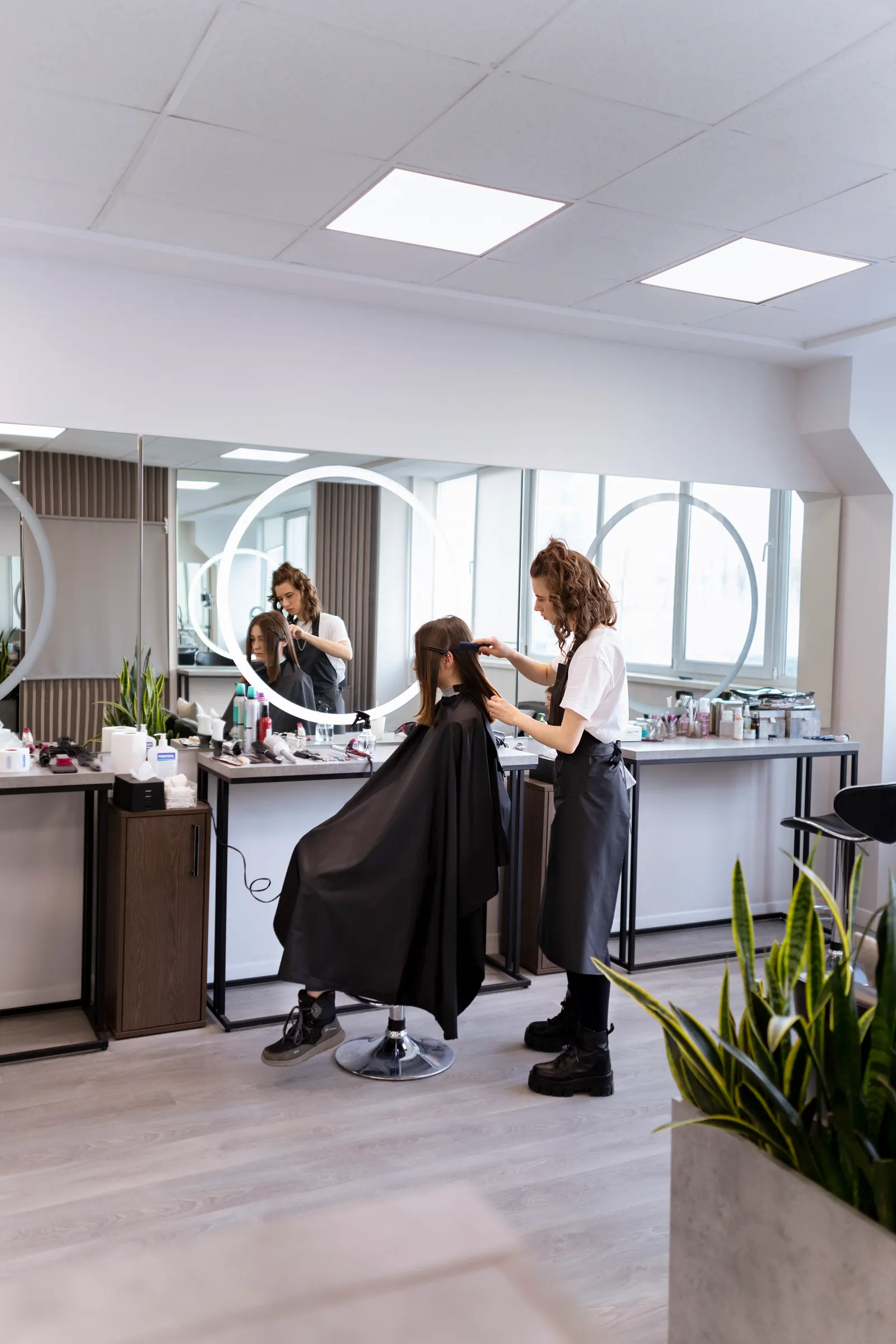 Salon Image